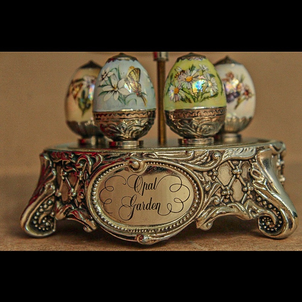 Franklin Mint House of Faberge Opal Garden
